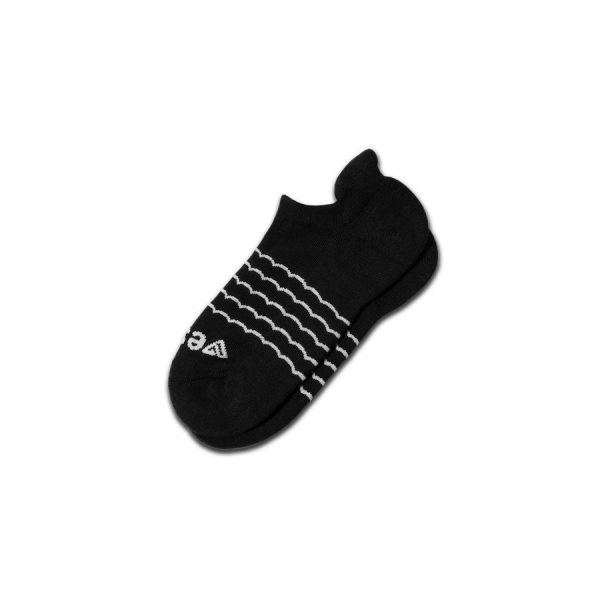All-DayAnkle-Sock-Black-white-bg.jpg