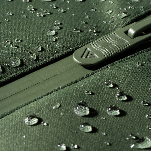 OPTIMIZED_Square_Overcast-SpruceGreen-Detail-Zipper-Portrait-Final_39528a7a-3d96-40d3-ab01-10c0b3520ec1.jpg