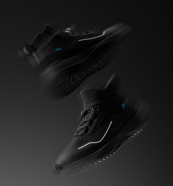 Optimized_SpaceBlack_Lifestyle_fc4957d1-a2f7-4942-b590-5ab961d686d0.jpg
