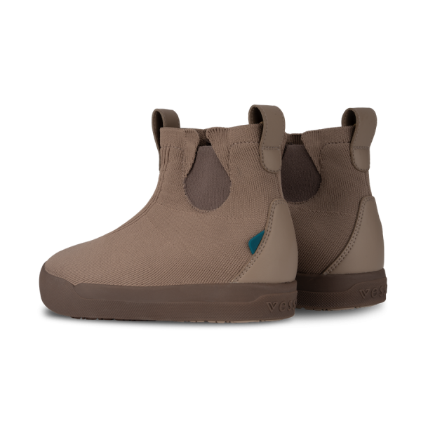 Optimized_WeekendChelseaBoots-SiltBrown-BackShot-Transparent-WithShadow.png