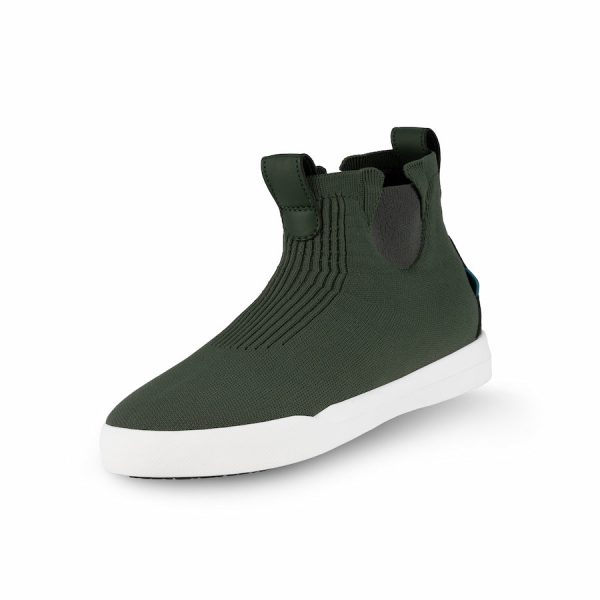 Optimized_WeekendChelseaBoots-SpruceGreen-3_4Shot-WhiteBG-WithShadow_3649e554-338b-40f5-a8ef-a5d44f1fcd93.jpg
