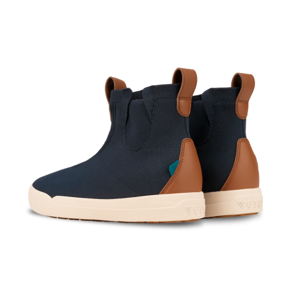 WeekendChelsea-Sea_OffWhite-BackView-Transparent-WithShadow.png