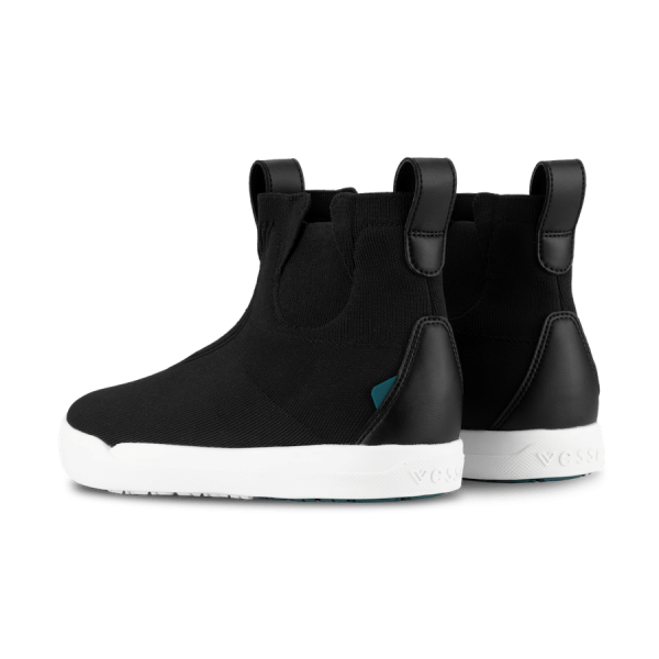 WeekendChelseaBoot-Black-BackView-Transparent-WithShadow.png