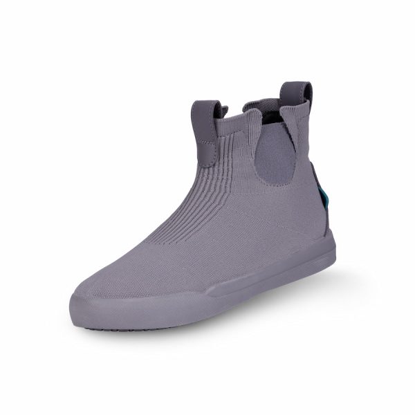 WeekendChelseaBoot-Granite-3_4View-WhiteBG_dca30138-7497-4721-abd3-f8c8d29f9adb.jpg